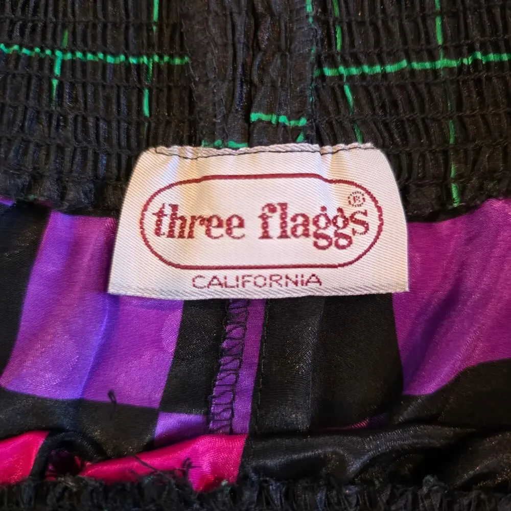 Three Flaggs vtg geometric
